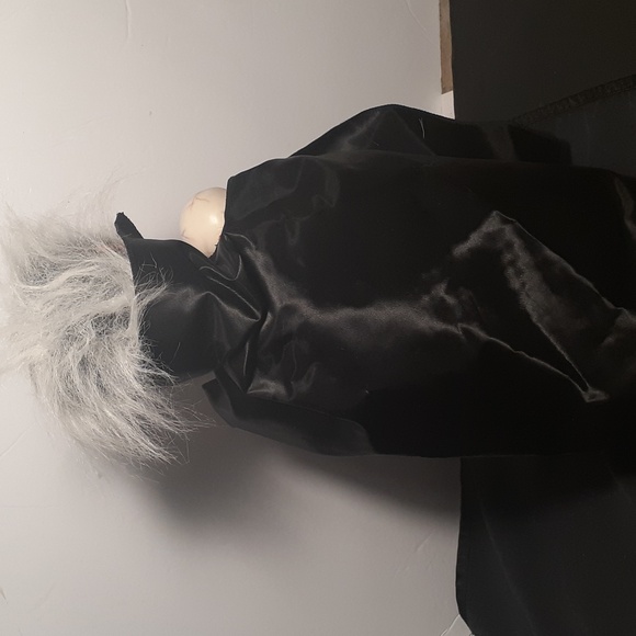 Vtg Dracula/vampire animated Halloween figure. 16" Lights/sounds - Picture 4 of 8